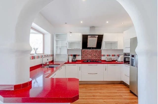 3 soverom Villa til salgs i Calpe / Calp med svømmebasseng garasje - € 530 000 (Ref: 9741477)