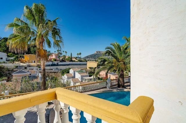 3 soverom Villa til salgs i Calpe / Calp med svømmebasseng garasje - € 530 000 (Ref: 9741477)