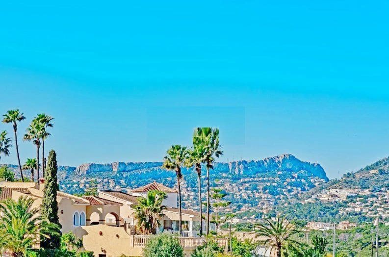 3 soverom Villa til salgs i Calpe / Calp med svømmebasseng garasje - € 530 000 (Ref: 9741477)