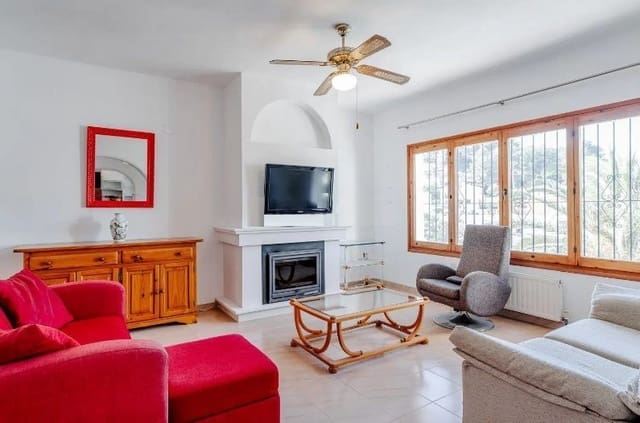 3 soverom Villa til salgs i Calpe / Calp med svømmebasseng garasje - € 530 000 (Ref: 9741477)