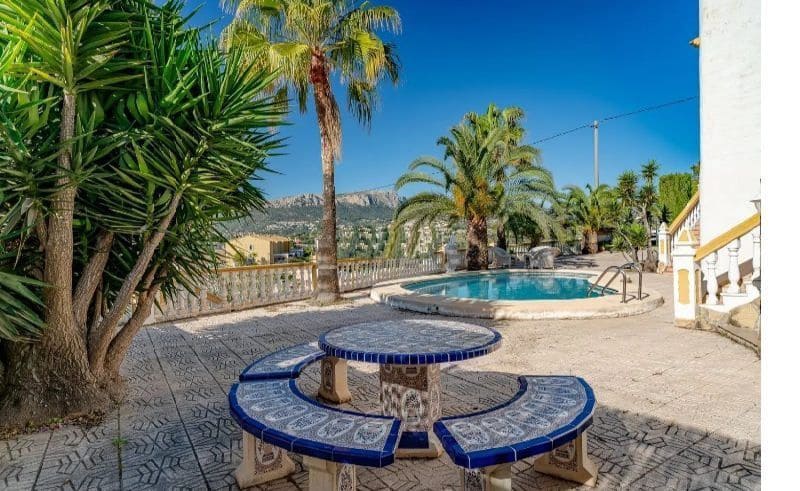 3 soverom Villa til salgs i Calpe / Calp med svømmebasseng garasje - € 530 000 (Ref: 9741477)