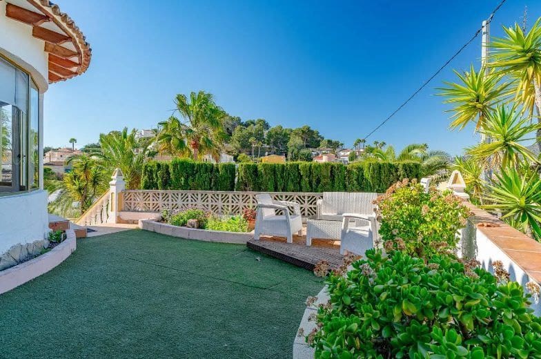 3 soverom Villa til salgs i Calpe / Calp med svømmebasseng garasje - € 530 000 (Ref: 9741477)