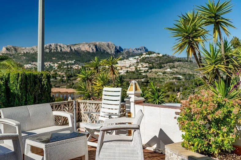 3 soverom Villa til salgs i Calpe / Calp med svømmebasseng garasje - € 530 000 (Ref: 9741477)