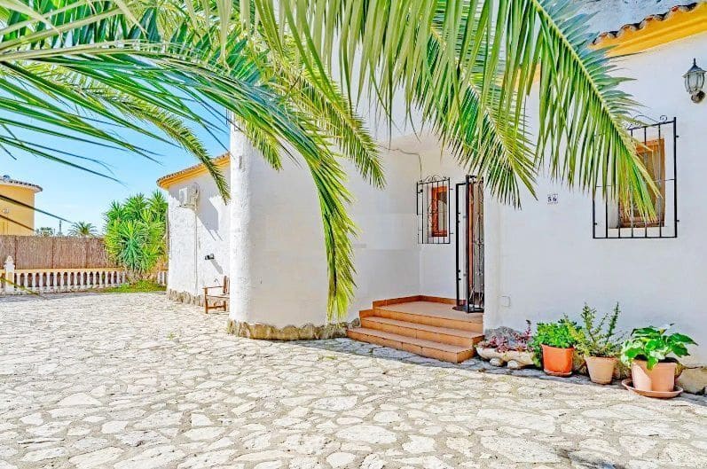 3 soverom Villa til salgs i Calpe / Calp med svømmebasseng garasje - € 530 000 (Ref: 9741477)