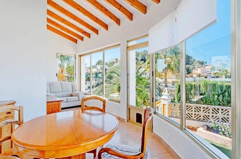 3 soverom Villa til salgs i Calpe / Calp med svømmebasseng garasje - € 530 000 (Ref: 9741477)