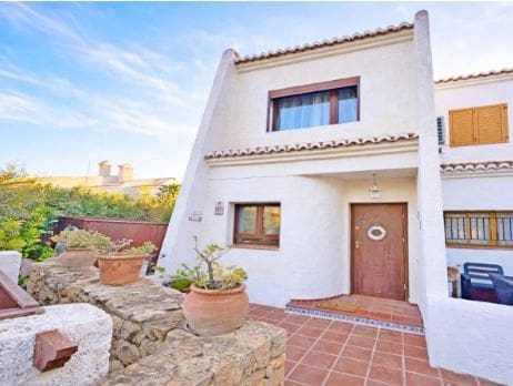 2 bedroom Semi-detached Villa for sale in Altea with pool garage - € 340,000 (Ref: 9772660)