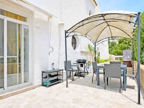 2 bedroom Semi-detached Villa for sale in Altea with pool garage - € 340,000 (Ref: 9772660)