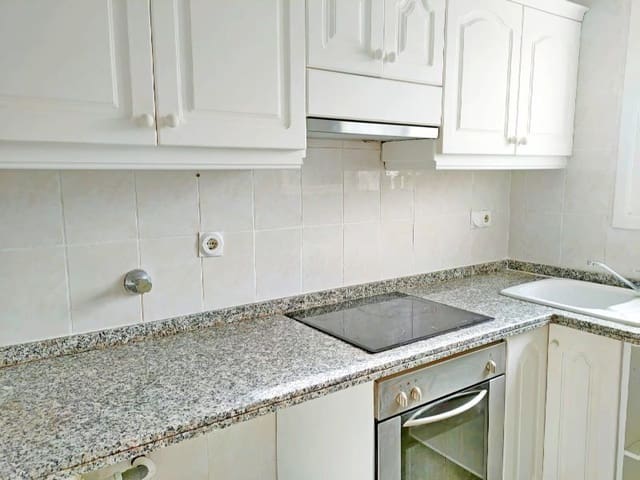 3 slaapkamer Halfvrijstaande villa te koop in Las Marinas / Les Marines, Dénia met garage - € 440.000 (Ref: 9790214)