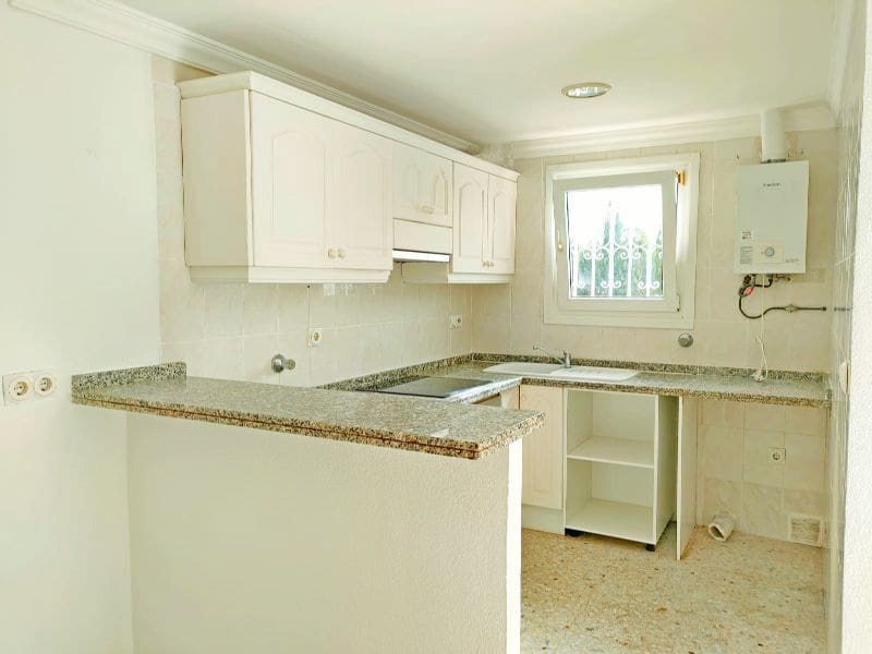 3 slaapkamer Halfvrijstaande villa te koop in Denia met garage - € 440.000 (Ref: 9790214)