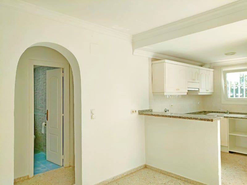 3 slaapkamer Halfvrijstaande villa te koop in Denia met garage - € 440.000 (Ref: 9790214)