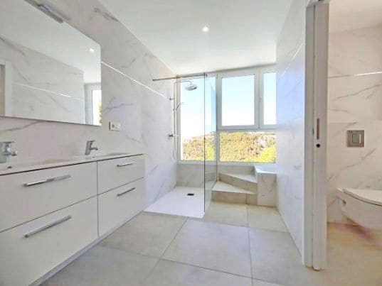 4 bedroom Semi-detached Villa for sale in Altea with pool garage - € 1,590,000 (Ref: 9790215)