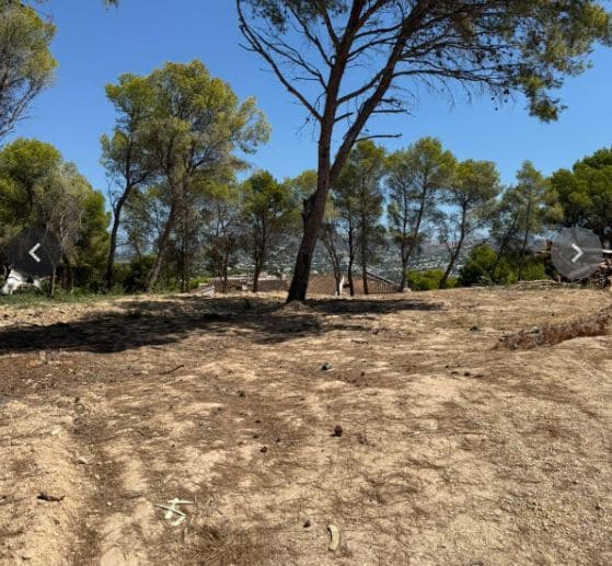 Grunde uden byggetilladelser til salg i Moraira - € 800.000 (Ref: 9819847)