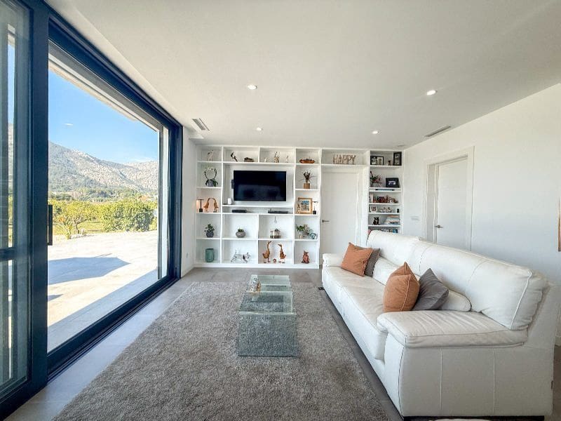 3 soverom Villa til salgs i Tormos med svømmebasseng garasje - € 825 000 (Ref: 9828235)