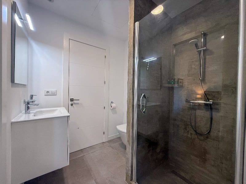 3 soverom Villa til salgs i Tormos med svømmebasseng garasje - € 825 000 (Ref: 9828235)