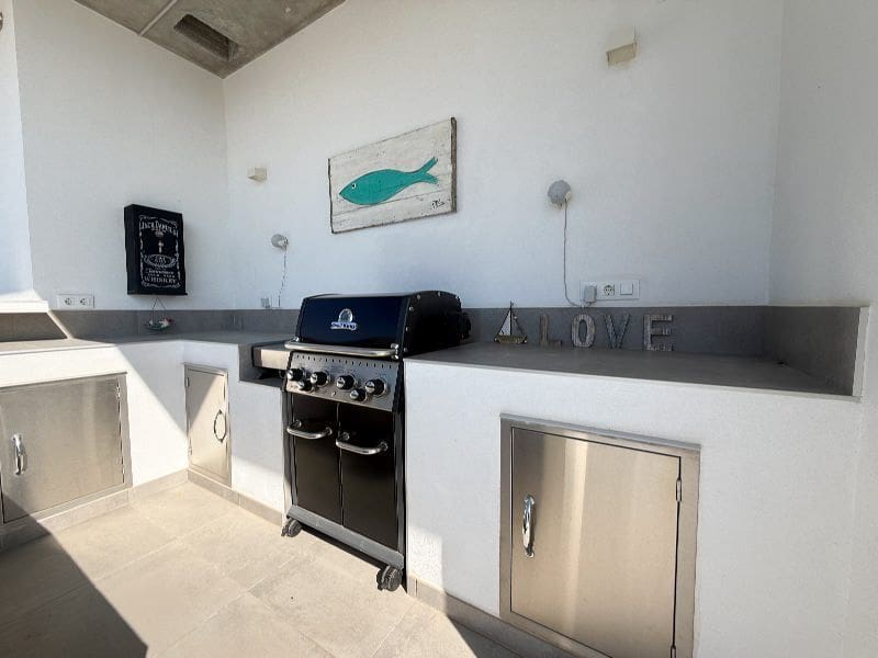 3 soverom Villa til salgs i Tormos med svømmebasseng garasje - € 825 000 (Ref: 9828235)