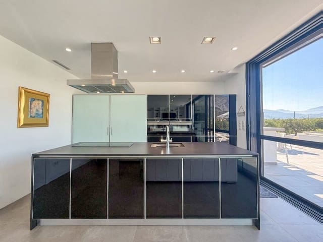3 soverom Villa til salgs i Tormos med svømmebasseng garasje - € 825 000 (Ref: 9828235)