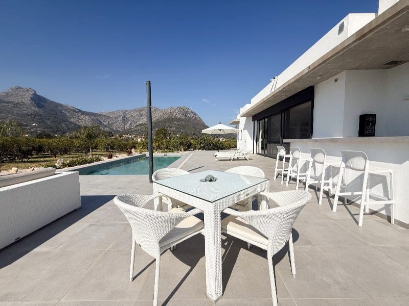 3 soverom Villa til salgs i Tormos med svømmebasseng garasje - € 825 000 (Ref: 9828235)