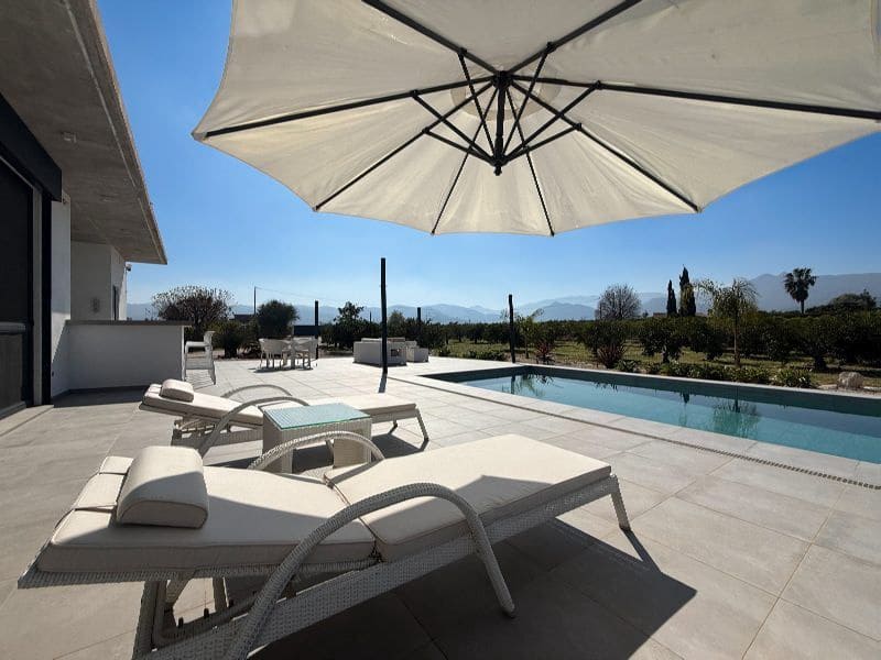 3 soverom Villa til salgs i Tormos med svømmebasseng garasje - € 825 000 (Ref: 9828235)