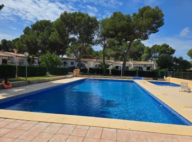2 slaapkamer Halfvrijstaande villa te koop in Moraira, Teulada-Moraira met zwembad garage - € 349.000 (Ref: 9842090)