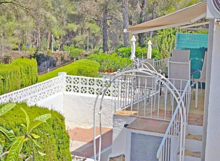 2 slaapkamer Halfvrijstaande villa te koop in Moraira met zwembad garage - € 349.000 (Ref: 9842090)