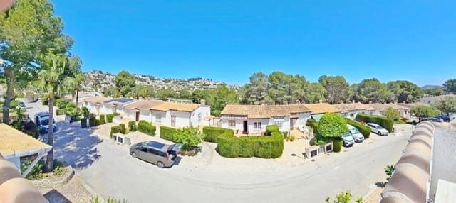 2 slaapkamer Halfvrijstaande villa te koop in Moraira, Teulada-Moraira met zwembad garage - € 349.000 (Ref: 9842090)