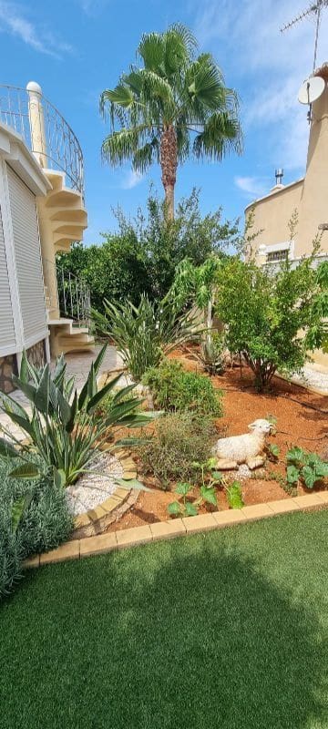 3 bedroom Villa for sale in Denia with garage - € 433,000 (Ref: 9872912)