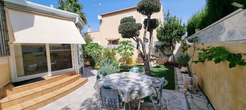 3 bedroom Villa for sale in Denia with garage - € 433,000 (Ref: 9872912)