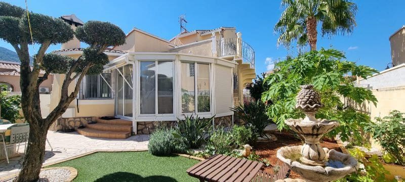 3 bedroom Villa for sale in Denia with garage - € 433,000 (Ref: 9872912)