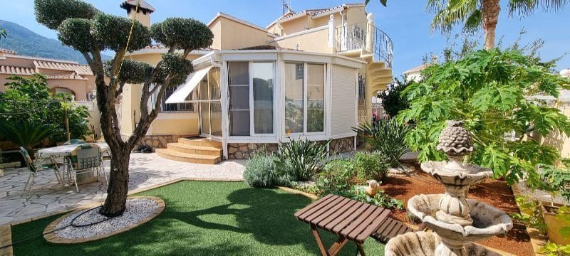 3 bedroom Villa for sale in Denia with garage - € 433,000 (Ref: 9872912)