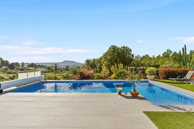 5 slaapkamer Villa te koop in Montgó - Ermita, Javea / Xàbia met zwembad garage - € 1.890.000 (Ref: 9883982)