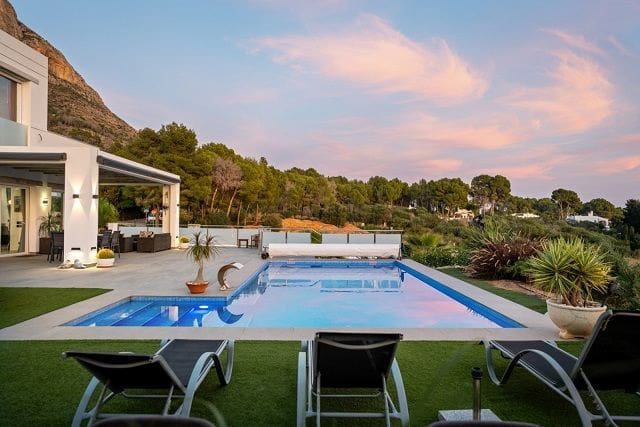 5 slaapkamer Villa te koop in Javea / Xabia met zwembad garage - € 1.890.000 (Ref: 9883982)