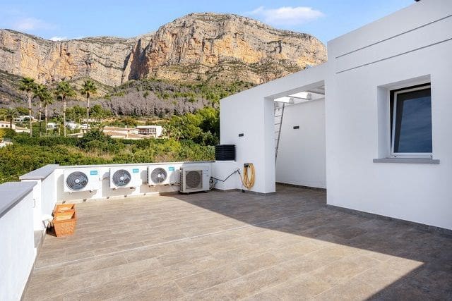 5 slaapkamer Villa te koop in Javea / Xabia met zwembad garage - € 1.890.000 (Ref: 9883982)