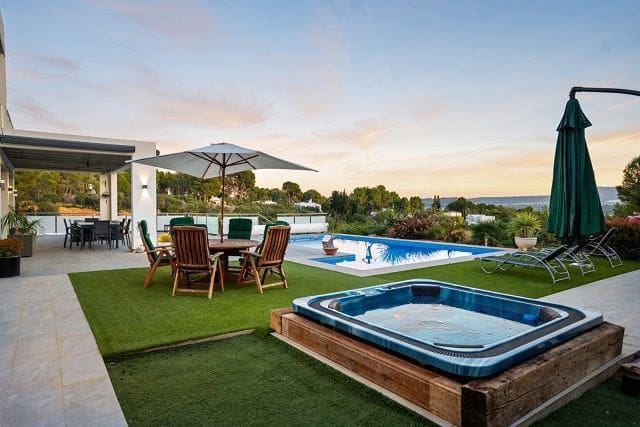 5 slaapkamer Villa te koop in Javea / Xabia met zwembad garage - € 1.890.000 (Ref: 9883982)