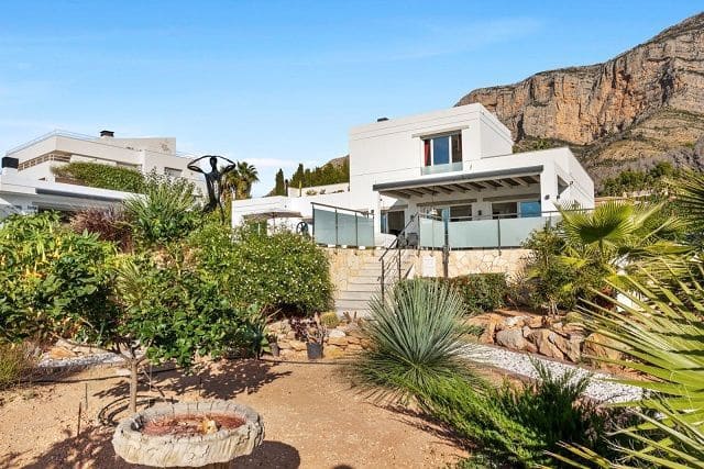 5 slaapkamer Villa te koop in Javea / Xabia met zwembad garage - € 1.890.000 (Ref: 9883982)