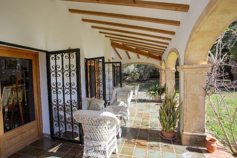 4 bedroom Villa for sale in Javea / Xabia with garage - € 1,890,000 (Ref: 9883983)