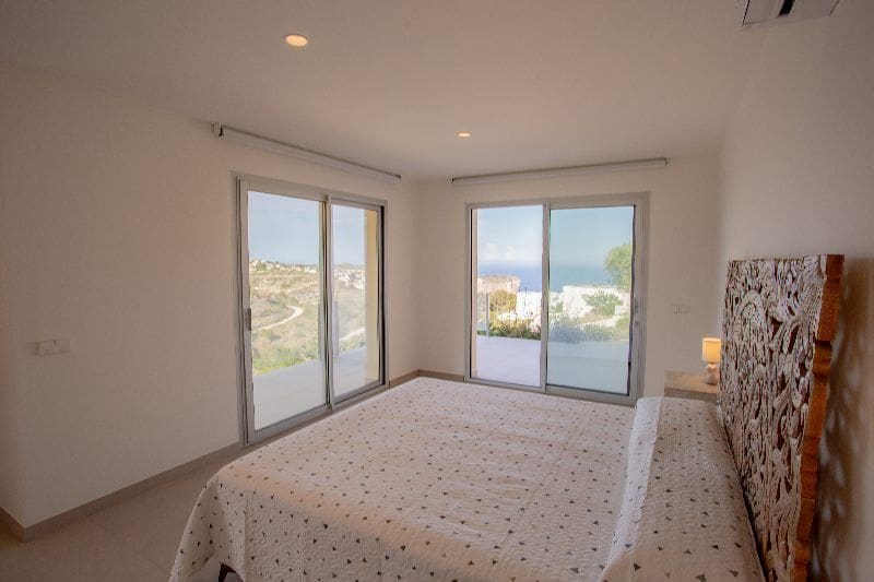 4 bedroom Villa for sale in Cumbre del Sol with pool garage - € 1,499,000 (Ref: 9883985)