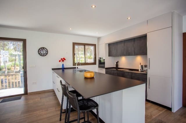 Chalet de 3 habitaciones en Javea / Xàbia en venta con piscina garaje - 1.790.000 € (Ref: 9883986)
