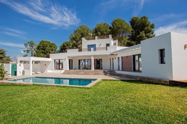 Chalet de 3 habitaciones en Javea / Xàbia en venta con piscina garaje - 1.790.000 € (Ref: 9883986)