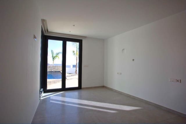 3 quarto Moradia para venda em Moraira, Teulada-Moraira com piscina garagem - 2 250 000 € (Ref: 9883987)