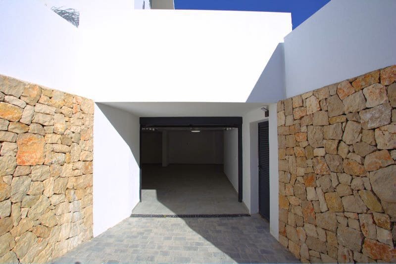 3 bedroom Villa for sale in Moraira with pool garage - € 2,250,000 (Ref: 9883987)