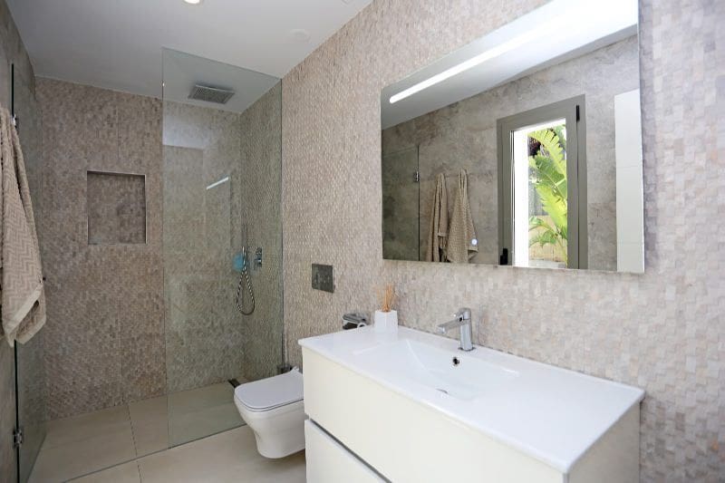 4 soveværelse Villa til salg i Javea / Xabia med swimmingpool garage - € 2.150.000 (Ref: 9883988)