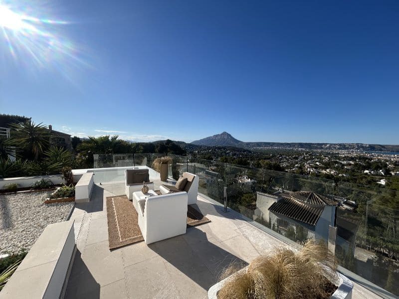 4 soveværelse Villa til salg i Javea / Xabia med swimmingpool garage - € 2.150.000 (Ref: 9883988)