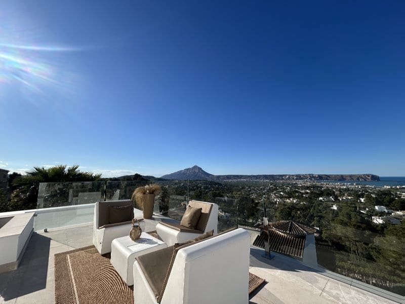4 soveværelse Villa til salg i Javea / Xabia med swimmingpool garage - € 2.150.000 (Ref: 9883988)