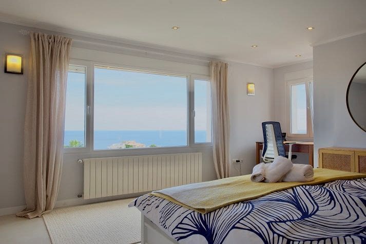 Chalet de 4 habitaciones en Javea / Xàbia en venta con piscina garaje - 1.180.000 € (Ref: 9883989)