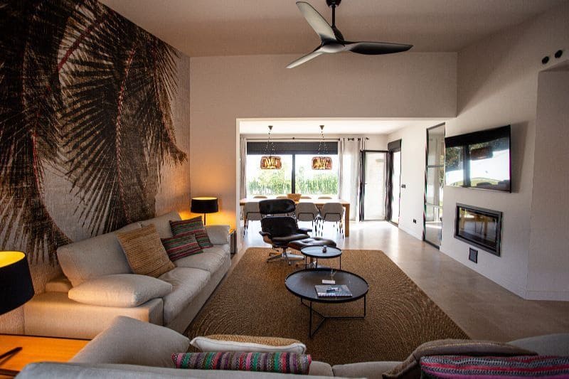 3 bedroom Villa for sale in Denia with pool garage - € 1,595,000 (Ref: 9883990)