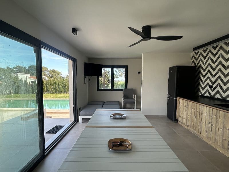 3 bedroom Villa for sale in Denia with pool garage - € 1,595,000 (Ref: 9883990)