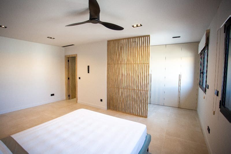 3 bedroom Villa for sale in Denia with pool garage - € 1,595,000 (Ref: 9883990)