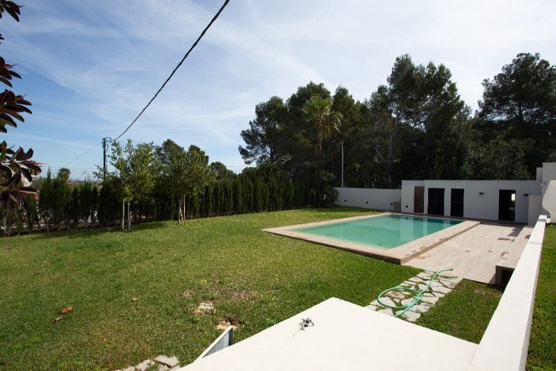3 bedroom Villa for sale in Denia with pool garage - € 1,595,000 (Ref: 9883990)