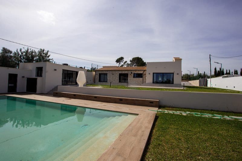 3 bedroom Villa for sale in Denia with pool garage - € 1,595,000 (Ref: 9883990)