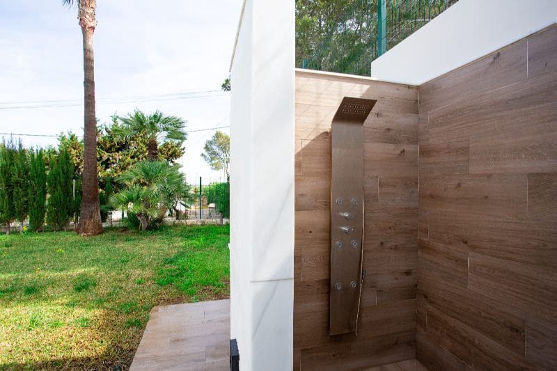 3 bedroom Villa for sale in Denia with pool garage - € 1,595,000 (Ref: 9883990)